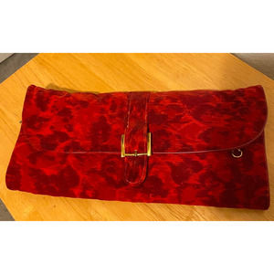 Beautiful Vintage light and dark red trifold velvet clutch purse bag 1960's